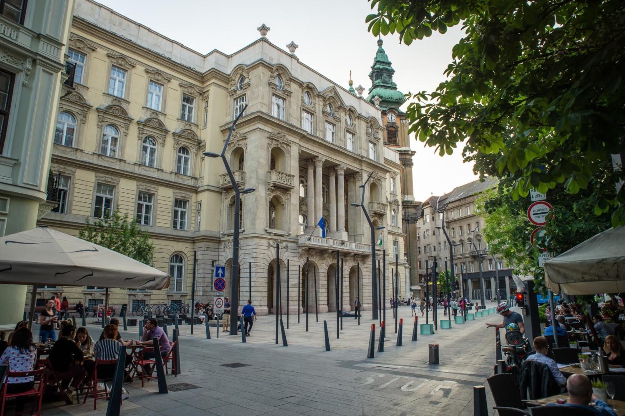 Apartment Amber Pearl 2 And 2 Bathrooms At Kalvin Square Budapest